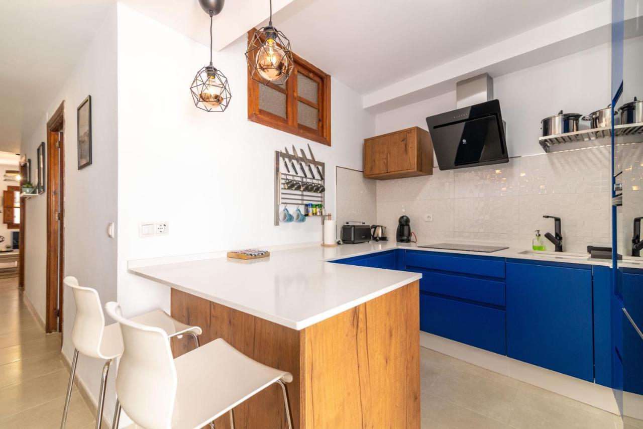 Lovely Cozy 2-Bedroom Residential Home With Patio Benalmadena Bagian luar foto